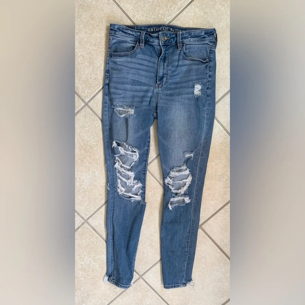 AEO AMERICAN EAGLE OUTFITTERS DISTRESS RIP jeans women’s size 8 - Picture 9 of 17